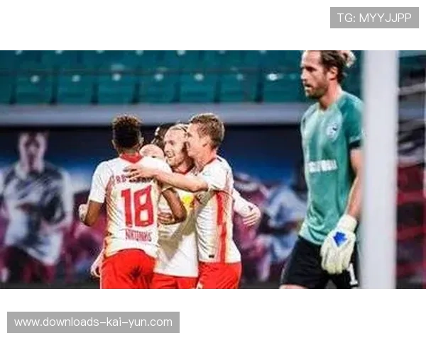 美因茨0-4弗赖堡，李在城传球失误致被动